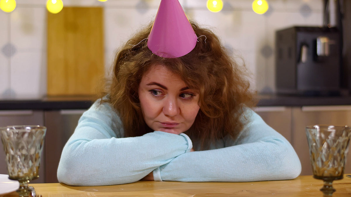 Mom Thinks Friend’s “Child-Free” Rule Doesn’t Apply To Her, Is Asked To Leave