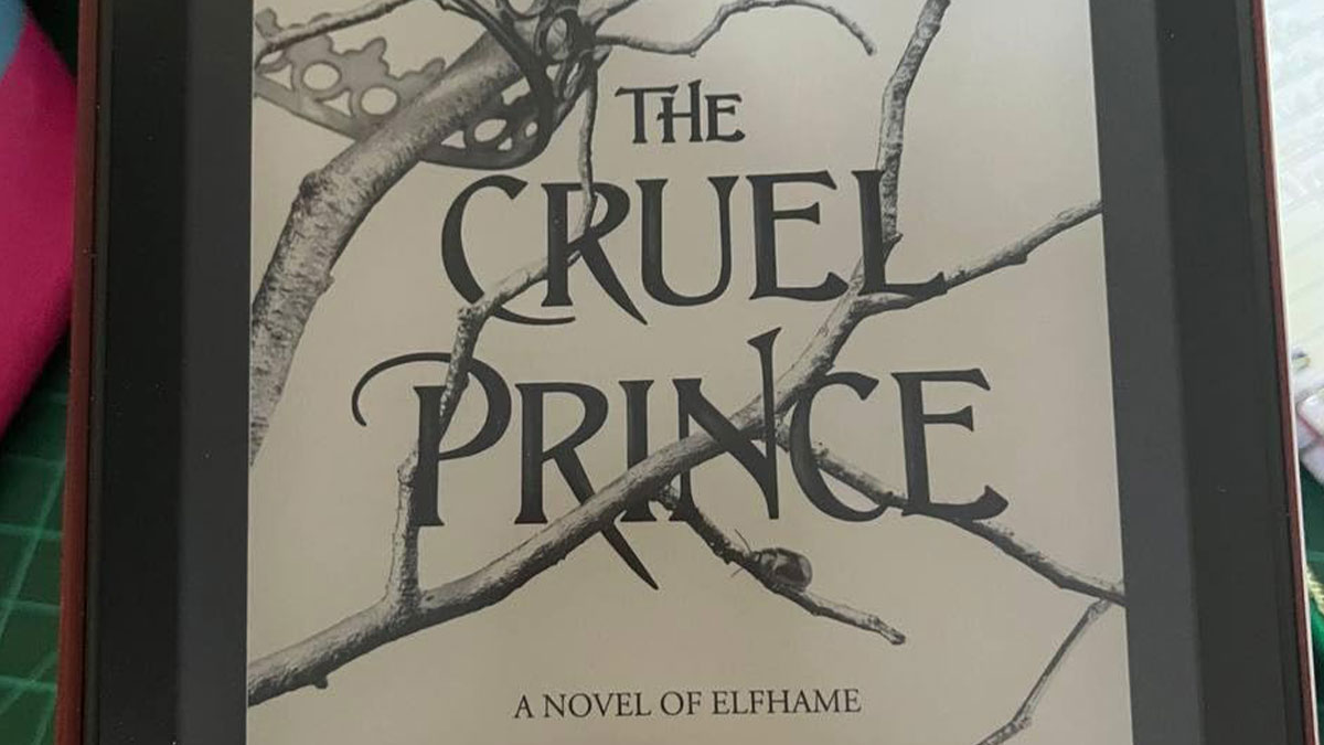 30 People Use One Quote To Convince You To Read Their Favorite Books