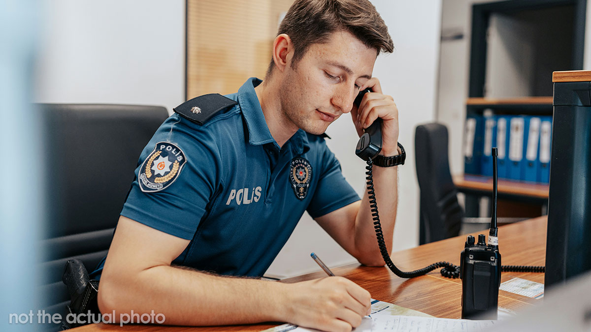 28YO Steals Parents’ TV Claiming His Niece Broke It, Mom Horrified To Learn Truth And Calls Police