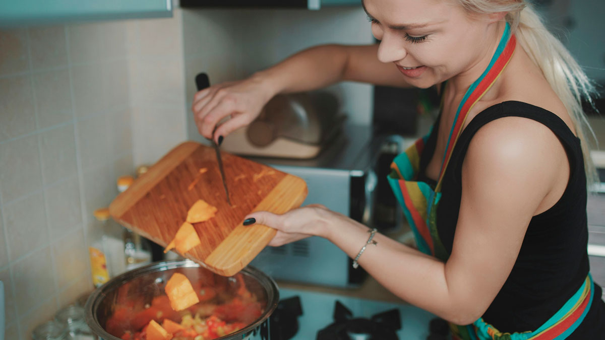 30 Adult Problems That Hit People Like A Ton Of Bricks