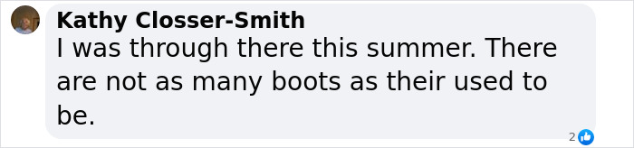 Text comment discussing cowboy boots on fences in summer, noting a decrease in numbers. Text comment discussing cowboy boots on fences in summer, noting a decrease in numbers.