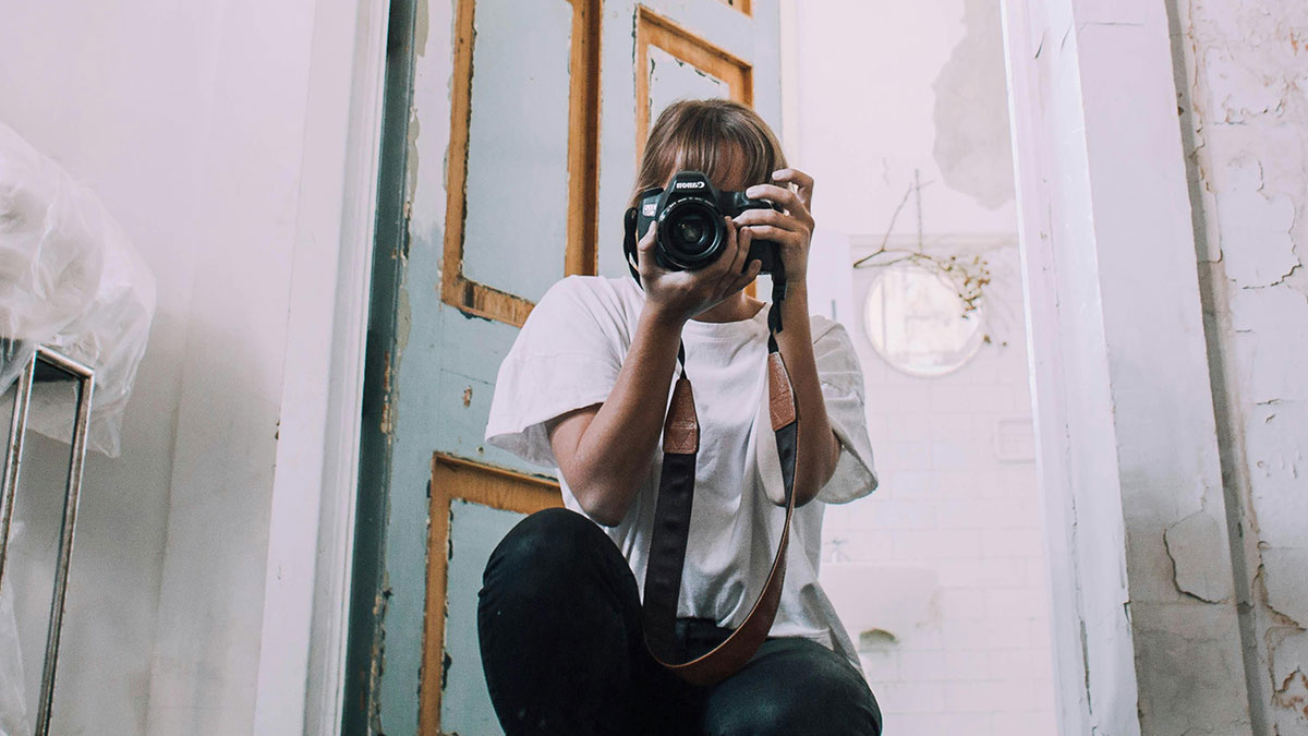 “Side Hustle For Girlies”: 30 Ways Women Can Earn Cash Without Dealing With Creeps