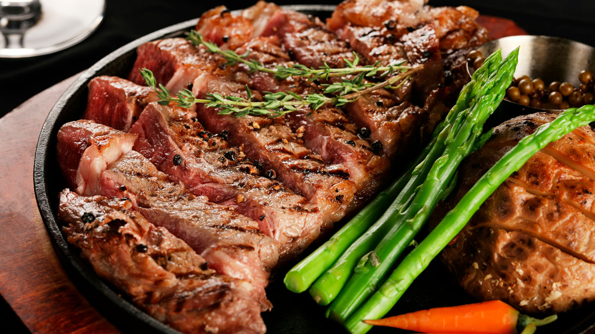 “I Bought My Wife A Microwave”: 30 Valentine’s Day Gifts That Were A Total Miss