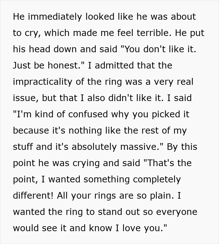 People Are Ready To Shred This Woman For Not Liking Her Engagement Ring, Until They See The Photo People Are Ready To Shred This Woman For Not Liking Her Engagement Ring, Until They See The Photo