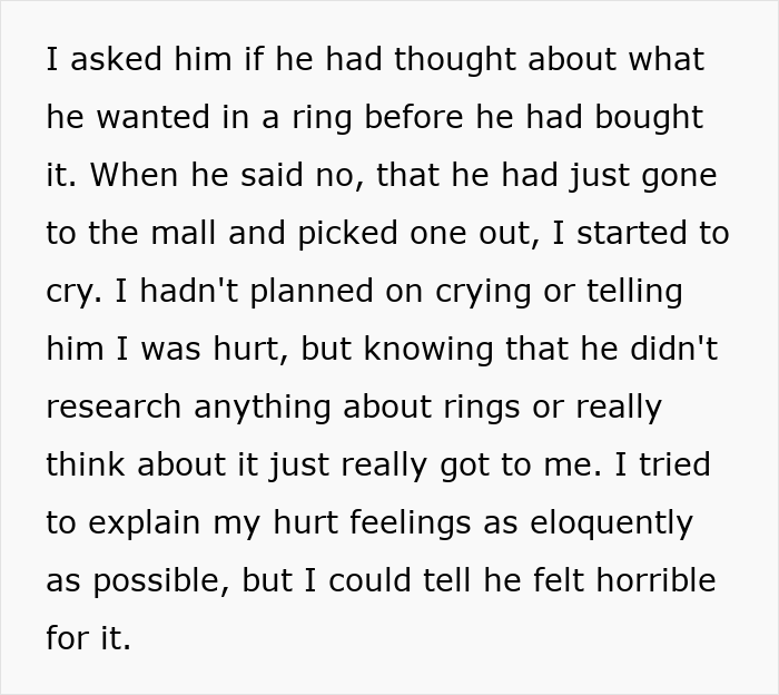 People Are Ready To Shred This Woman For Not Liking Her Engagement Ring, Until They See The Photo People Are Ready To Shred This Woman For Not Liking Her Engagement Ring, Until They See The Photo