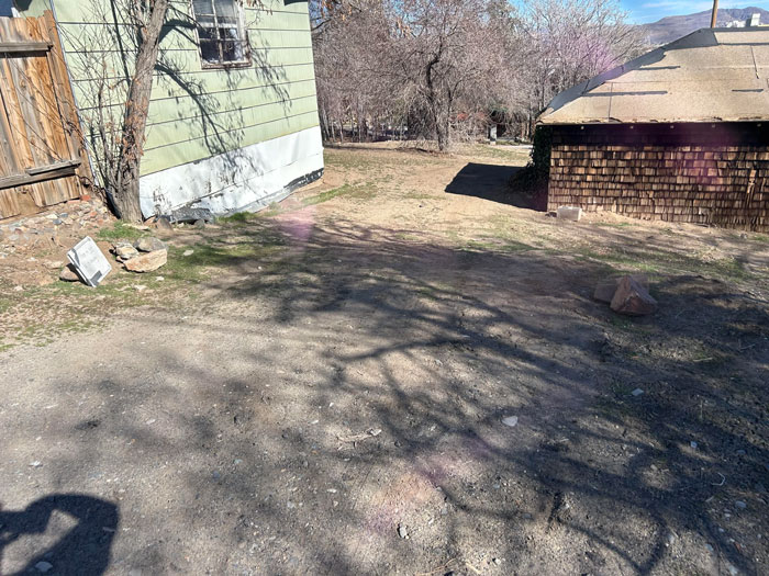 “This Is Not A Driveway”: Woman Prepares A Boulder-Sized Reality Check For Jerk Neighbors “This Is Not A Driveway”: Woman Prepares A Boulder-Sized Reality Check For Jerk Neighbors