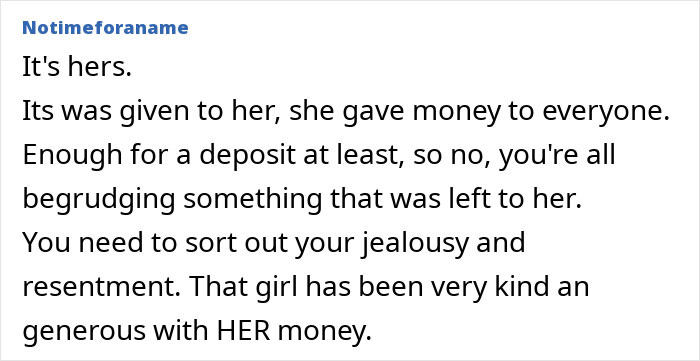 Text comment about a woman leaving a massive fortune to her niece, causing family conflict. Text comment about a woman leaving a massive fortune to her niece, causing family conflict.