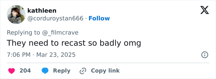 Social media post criticizing Margot Robbie's Wuthering Heights costume with 204 likes. Social media post criticizing Margot Robbie's Wuthering Heights costume with 204 likes.