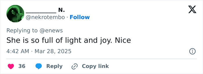 Screenshot of a tweet praising JoJo Siwa’s light and joy after debuting a new style. Screenshot of a tweet praising JoJo Siwa’s light and joy after debuting a new style.