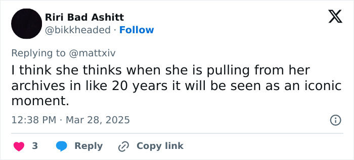 Tweet discussing JoJo Siwa's new shaved rainbow hairstyle, predicting its future iconic status. Tweet discussing JoJo Siwa's new shaved rainbow hairstyle, predicting its future iconic status.