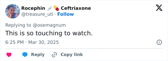 Tweet expressing admiration for nurses risking lives during Myanmar earthquake, calling their actions touching. Tweet expressing admiration for nurses risking lives during Myanmar earthquake, calling their actions touching.