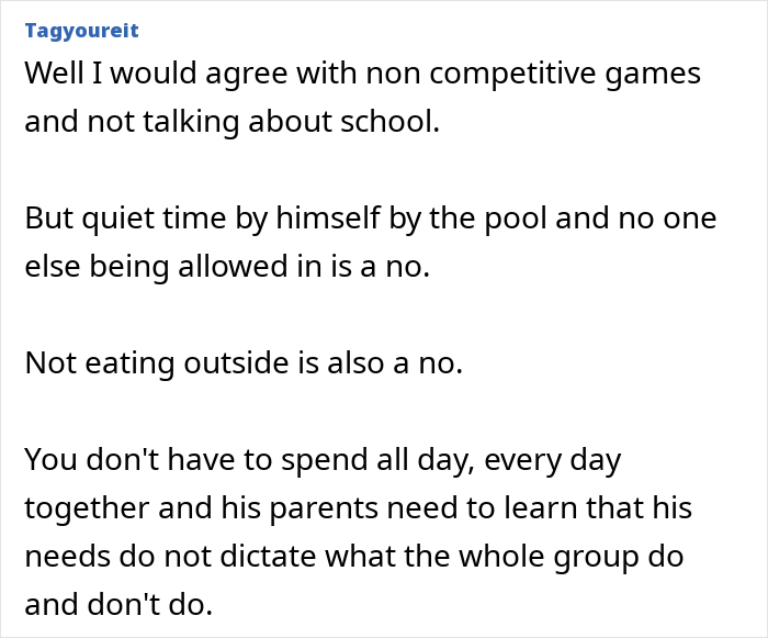 Woman Doesn't Know How To React To Sister's Rules For Upcoming Family Holiday Woman Doesn't Know How To React To Sister's Rules For Upcoming Family Holiday