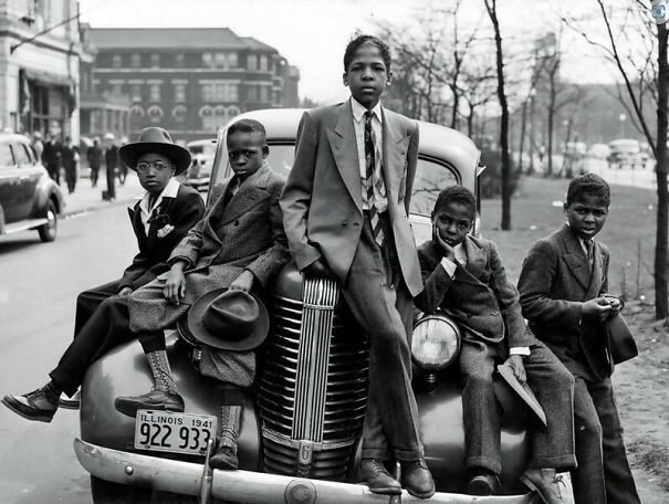 Negro-boys-on-Easter-morning-Southside-Chicago-Illinois-by-Russell-Lee-1941-67c4a141d5d03-jpeg.jpg