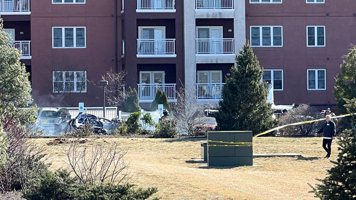 Small plane crash-lands in Pennsylvania suburb, multiple injuries reported, smoke visible near residential building. Small plane crash-lands in Pennsylvania suburb, multiple injuries reported, smoke visible near residential building.