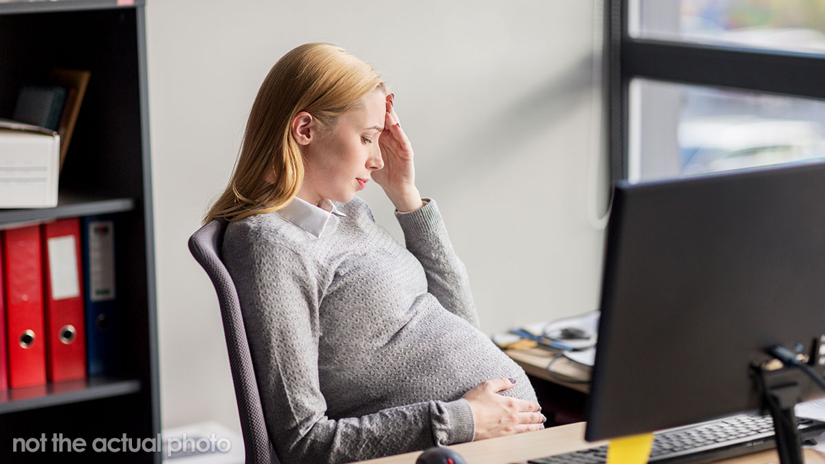 Pregnant Lady Asks Coworker To Switch His Stinky Lunch For Something Less Smelly, Gets An HR Report