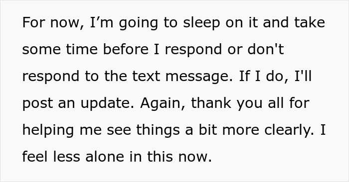 Text discussing a child-free woman's decision about responding to a message after friends criticize her vacation. Text discussing a child-free woman's decision about responding to a message after friends criticize her vacation.