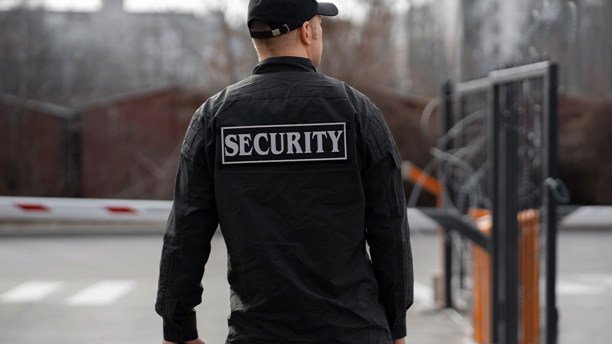 Supervisor Enforces Stupid Rule, Goes Pale When It Affects The Boss: “Chief Executive Officer!?”