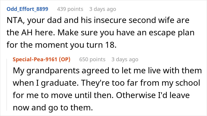 Text exchange discussing family drama over belongings in the trash. Text exchange discussing family drama over belongings in the trash.