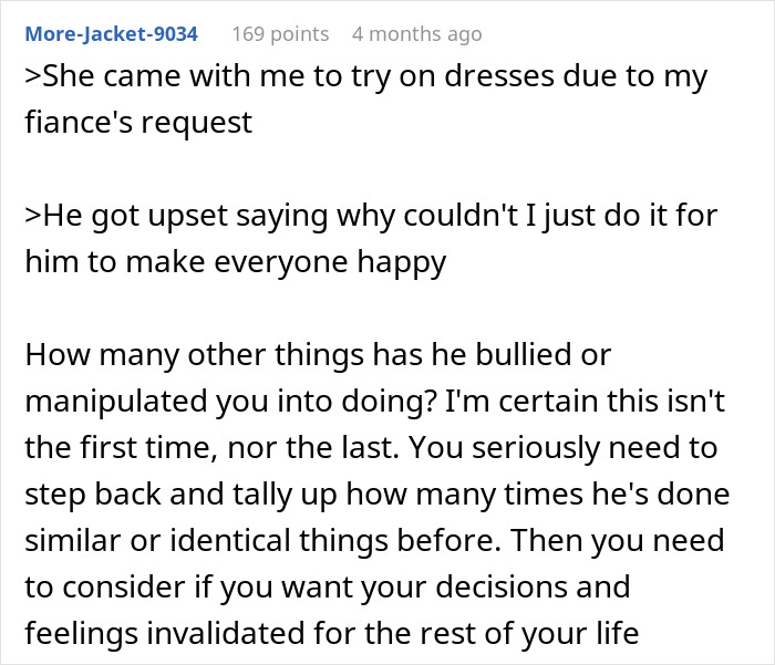 Text screenshot discussing fiancé siding with sister and questioning a wedding decision. Text screenshot discussing fiancé siding with sister and questioning a wedding decision.
