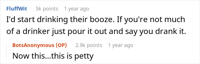 Reddit comment thread discussing strategies for dealing with roommates, mentioning stuffed cheese bread. Reddit comment thread discussing strategies for dealing with roommates, mentioning stuffed cheese bread.