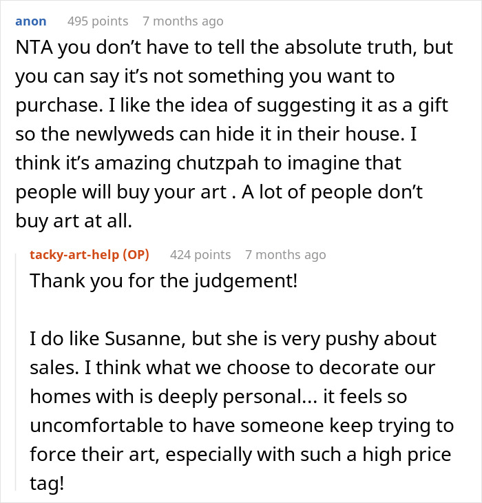 Text exchange about paintings, user criticizes pushy sales tactics, emphasizing personal decoration choices. Text exchange about paintings, user criticizes pushy sales tactics, emphasizing personal decoration choices.