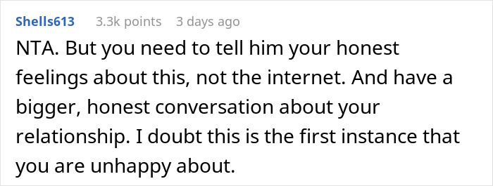 Comment discussing a husband-gift-vacuum-wife issue, suggesting honest communication instead of seeking online advice. Comment discussing a husband-gift-vacuum-wife issue, suggesting honest communication instead of seeking online advice.