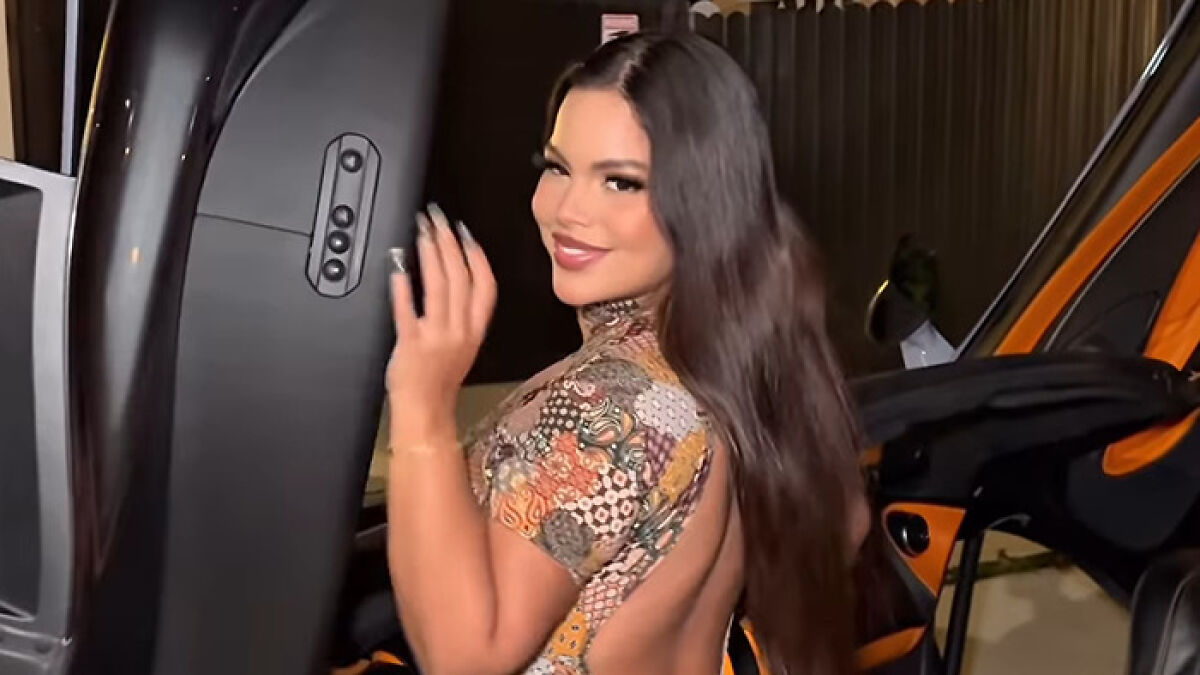 Plus-Size Influencer Demands McLaren Increase Sports Car Seat Size To Fit Her Backside
