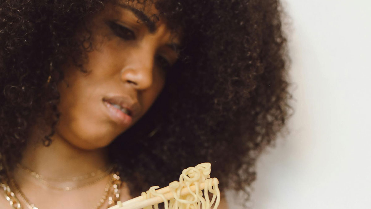 Woman Keeps Insulting Coworker’s Thai Food, Gets Upset When They Cook Something Different