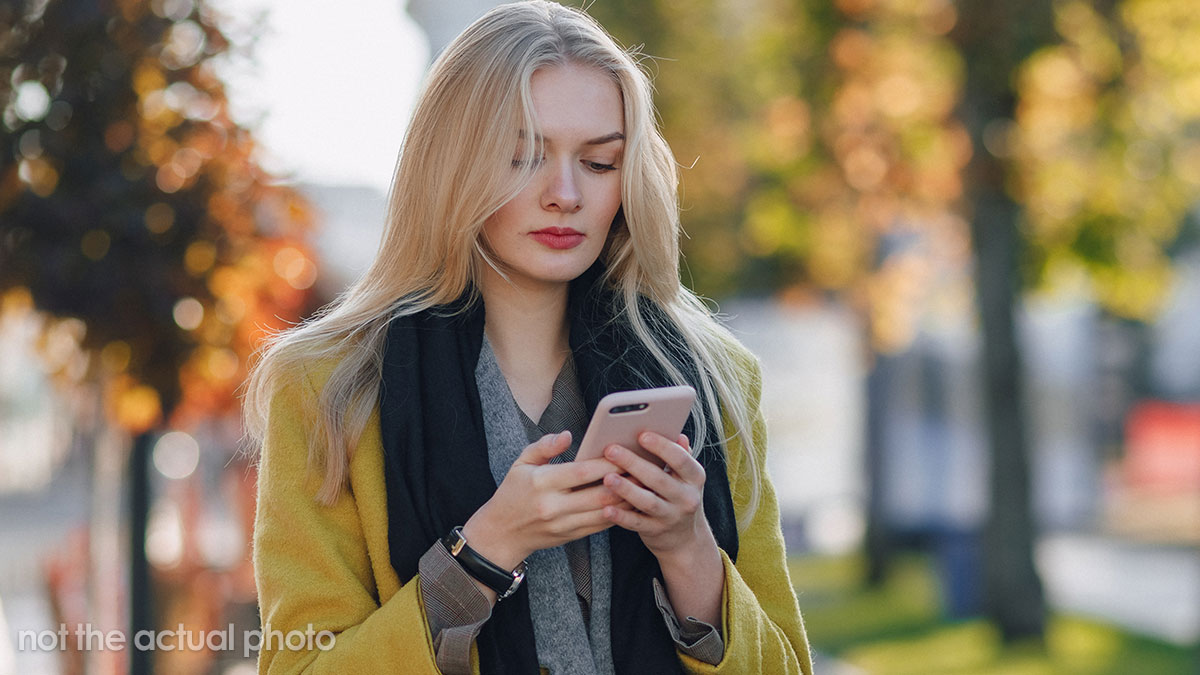 Woman’s College Bestie Ghosts Her During Darkest Moments, Then Pops Back Up With Pregnancy News