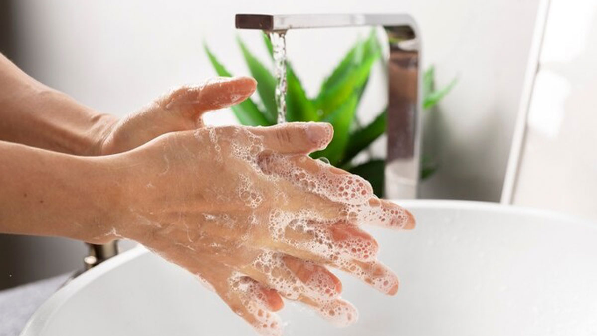 60YO Refuses To Wash Hands After Bathroom, ‘Cleans’ Them On Woman With OCD