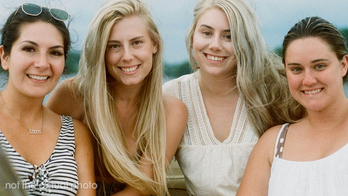 Woman Turns To Web For Advice After Getting Texts From Friends Claiming She Ruined Their Vacation