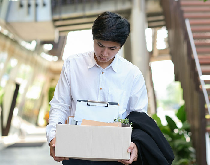 Company Fires Person After Asking Them To Work Late The Night Before, They Maliciously Comply Company Fires Person After Asking Them To Work Late The Night Before, They Maliciously Comply