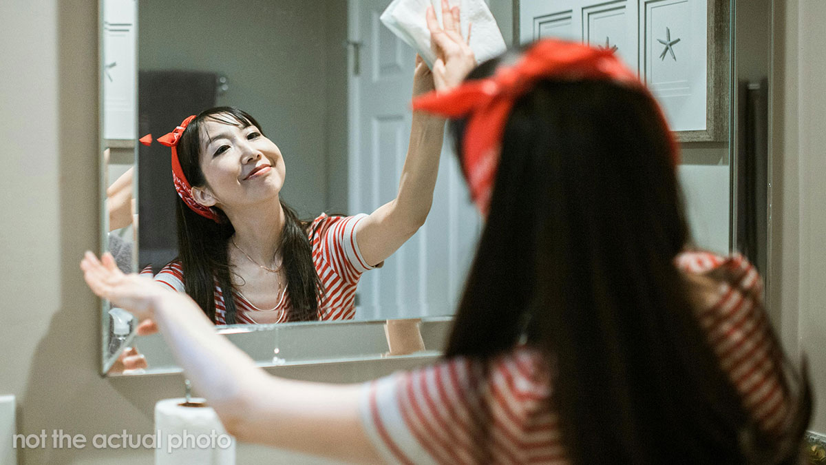 Person Seeks Help: “What Are Your Best House Cleaning Lifehacks?” And 30 Folks Online Deliver