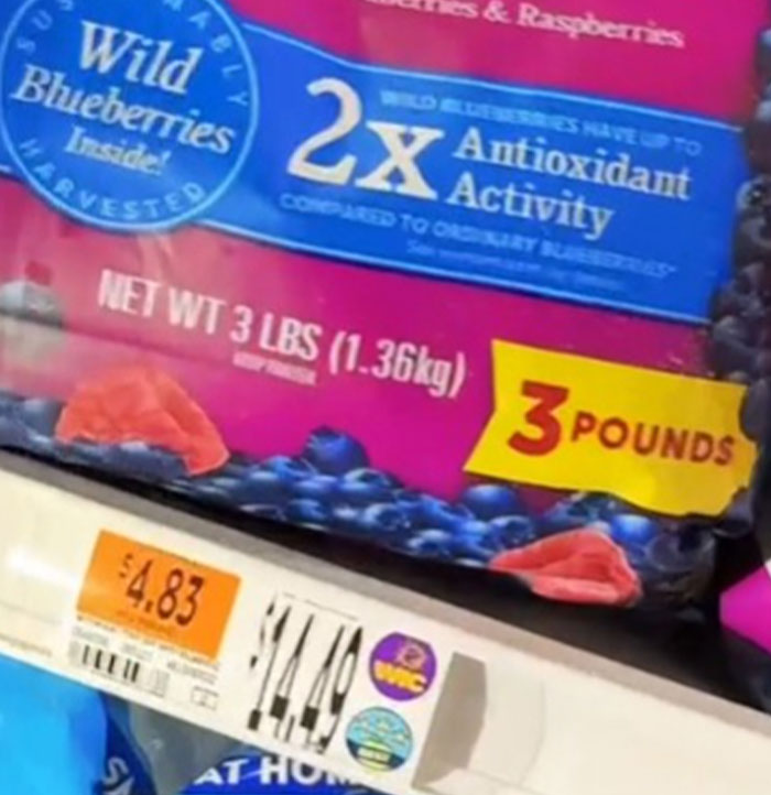 Grocery prices in the US: 3 lbs of wild blueberries priced at $14.49, sparking controversy. Grocery prices in the US: 3 lbs of wild blueberries priced at $14.49, sparking controversy.