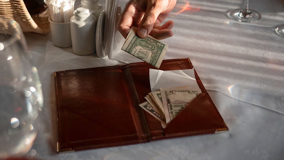 Woman Fed Up With MIL Who Never Pays For Her Meals, But Is Always The One Who Is Inviting People