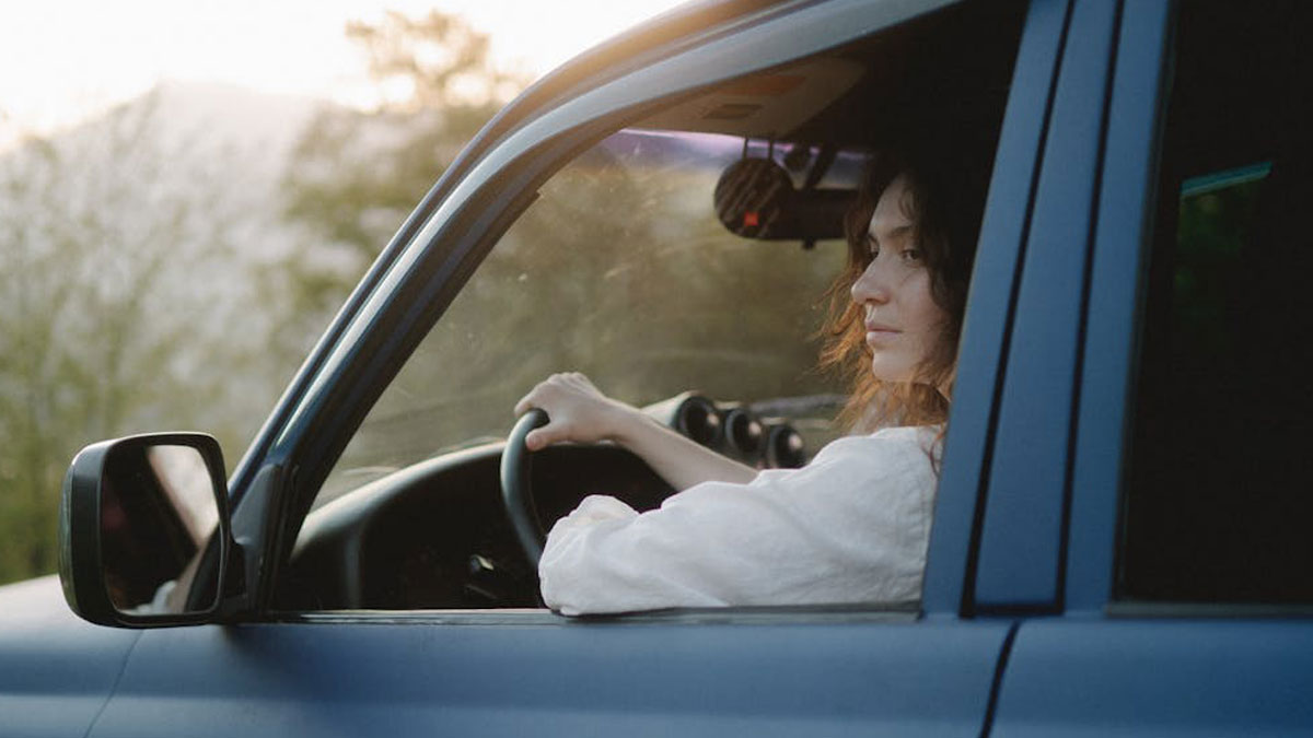 Mom Follows Her Daughter Around On Her 5k Runs, Ignites Important Discussion