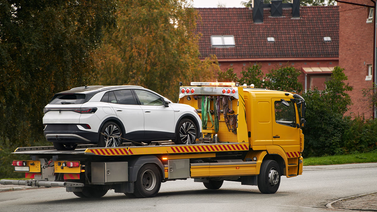 Lady Has Had Enough Of Karen Neighbor Parking In Her Disabled Mom’s Special Spot, Gets Her Car Towed