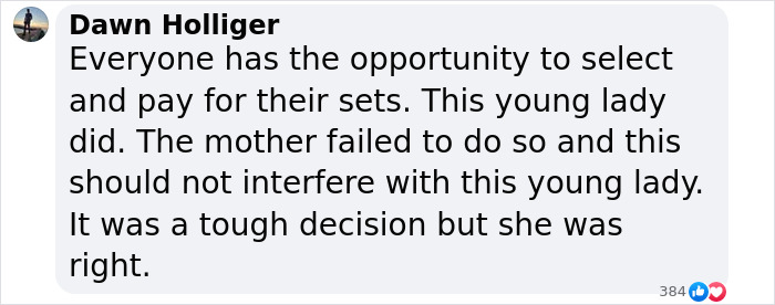 Text response discussing the viral flyer who refused to give up her seat, highlighting her decision and consequences. Text response discussing the viral flyer who refused to give up her seat, highlighting her decision and consequences.