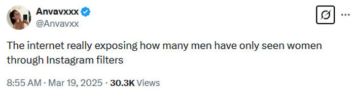 Tweet highlighting unrealistic beauty perceptions, mentioning women and Instagram filters. Tweet highlighting unrealistic beauty perceptions, mentioning women and Instagram filters.