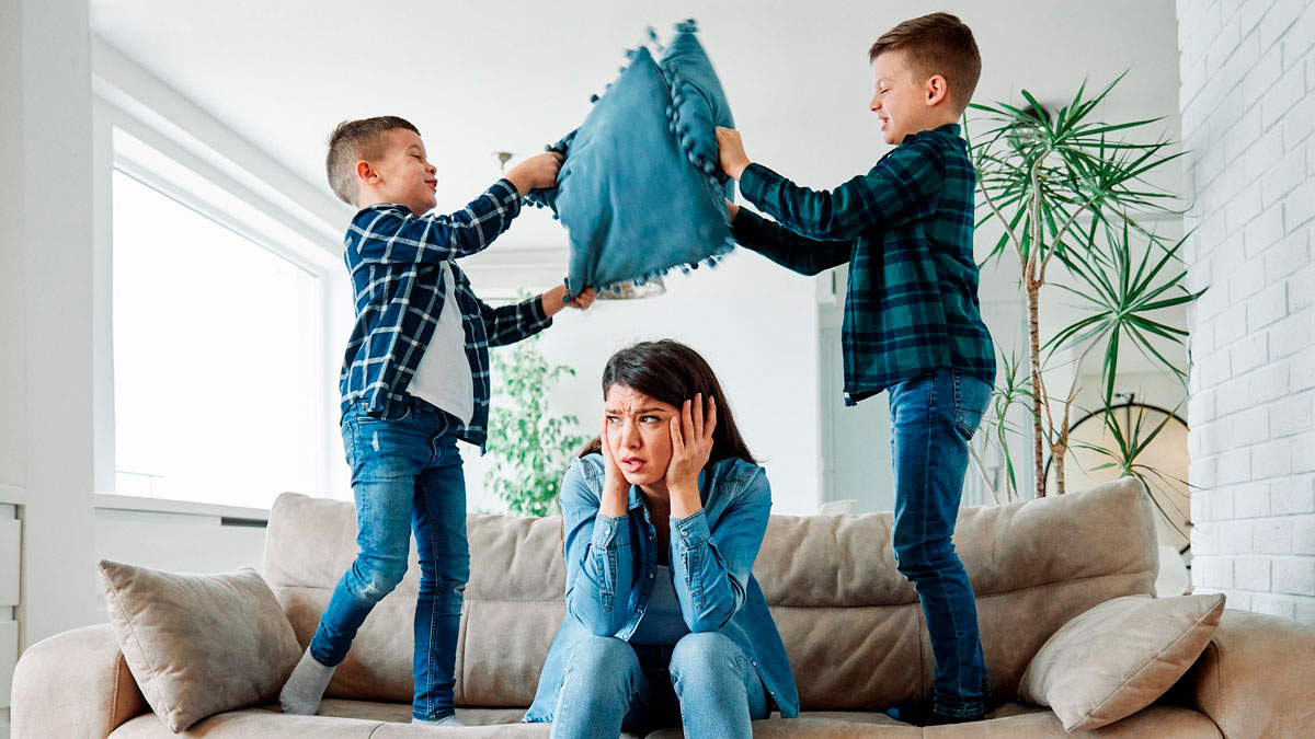 Single Mom Weaponizes Son’s Tears To Get Free Babysitting, Gets Hit With Harsh Reality Check