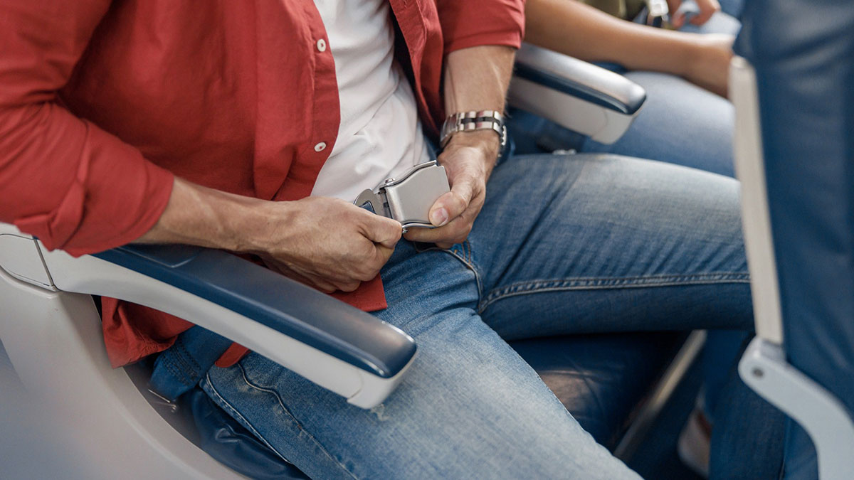 Boss Takes Over Booking Flight, Has No Idea Employee Weighs 470 Pounds And Needs Extra Space