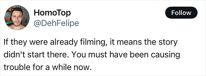 Tweet from HomoTop (@DehFelipe) discussing how a flight delay conflict led to a passenger being tackled by crew members. Tweet from HomoTop (@DehFelipe) discussing how a flight delay conflict led to a passenger being tackled by crew members.