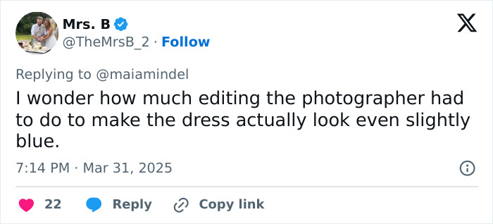 Tweet discussing Sydney Sweeney's dress color editing at Glen Powell's sister's wedding. Tweet discussing Sydney Sweeney's dress color editing at Glen Powell's sister's wedding.
