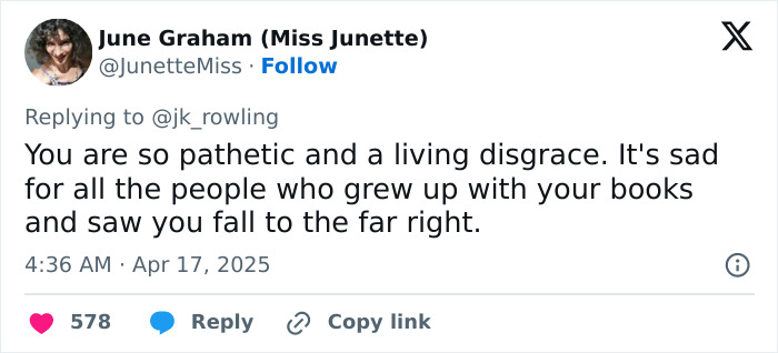 Tweet criticizing J.K. Rowling's stance on trans rights, highlighting disappointment from book fans. Tweet criticizing J.K. Rowling's stance on trans rights, highlighting disappointment from book fans.