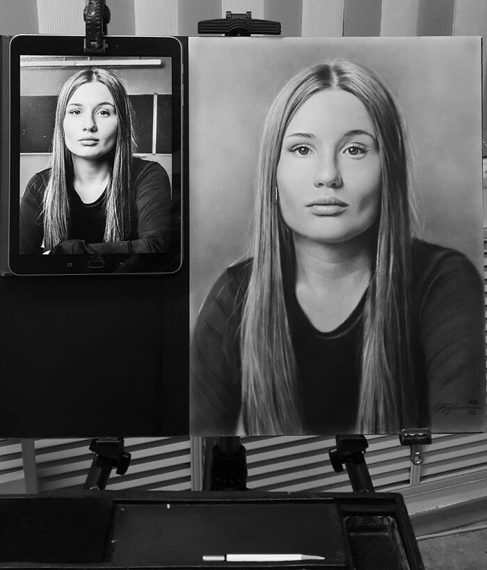 A hyper-realistic pencil portrait of a woman next to the original photo on a tablet.