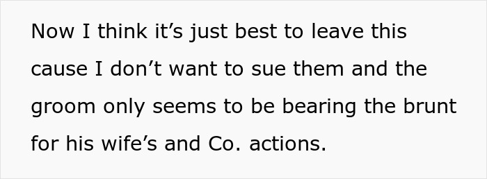 Woman's Green Dress Sparks Major Wedding Controversy, Bride Is Left Fuming Woman's Green Dress Sparks Major Wedding Controversy, Bride Is Left Fuming