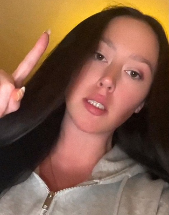 Woman sharing surprising pregnancy results, highlighting infidelity with boyfriend's mistress. Woman sharing surprising pregnancy results, highlighting infidelity with boyfriend's mistress.