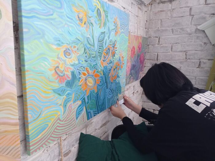 Every Line Is A Story: The Mesmerizing Linear Divisionism Of Oleksandra Malyshko