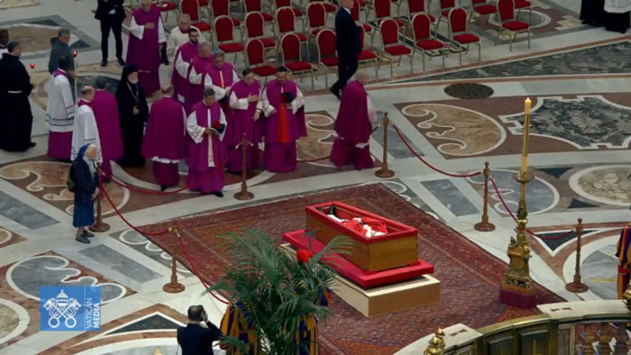 Viral nun breaking protocol, weeping near Pope Francis' casket alongside clergy in ceremonial robes. Viral nun breaking protocol, weeping near Pope Francis' casket alongside clergy in ceremonial robes.
