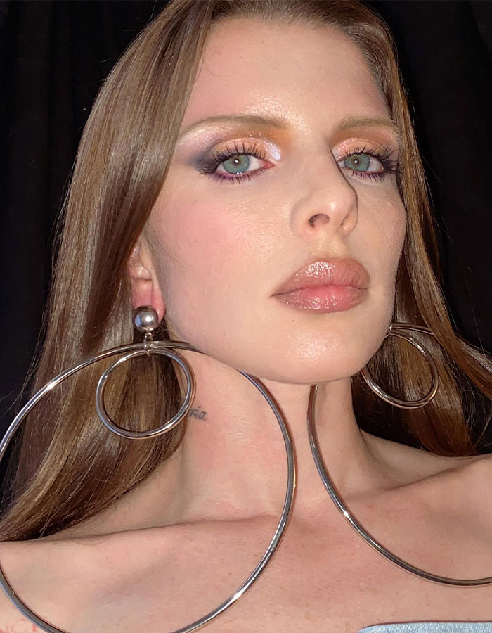 Julia Fox Tells Women To Avoid ‘Losers’ After Being Excluded From Son’s Baptism Julia Fox Tells Women To Avoid ‘Losers’ After Being Excluded From Son’s Baptism